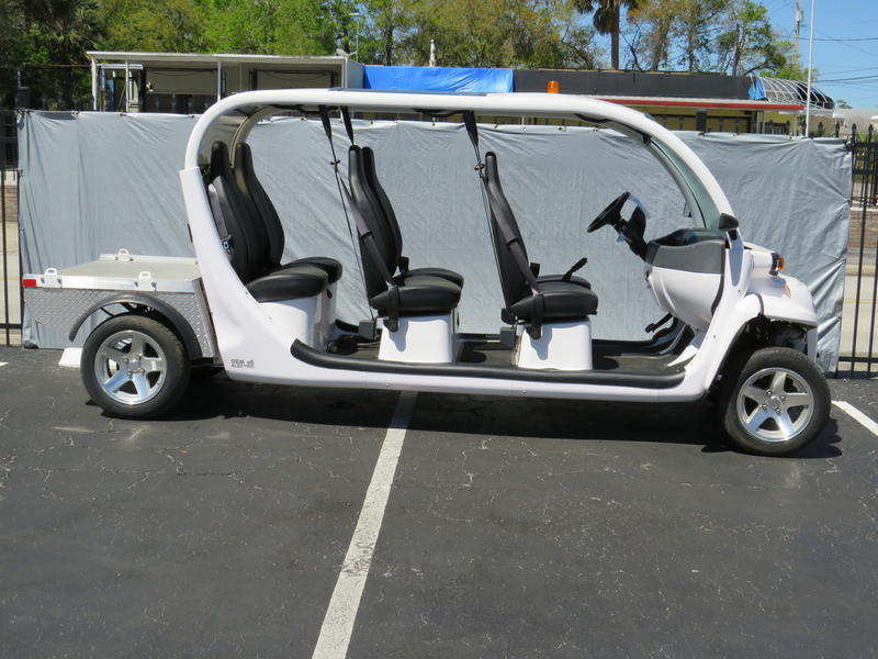 Pre-Owned 2015 GEM E6 Lithium Golf Cart - 6-Passenger Electric - Image 2